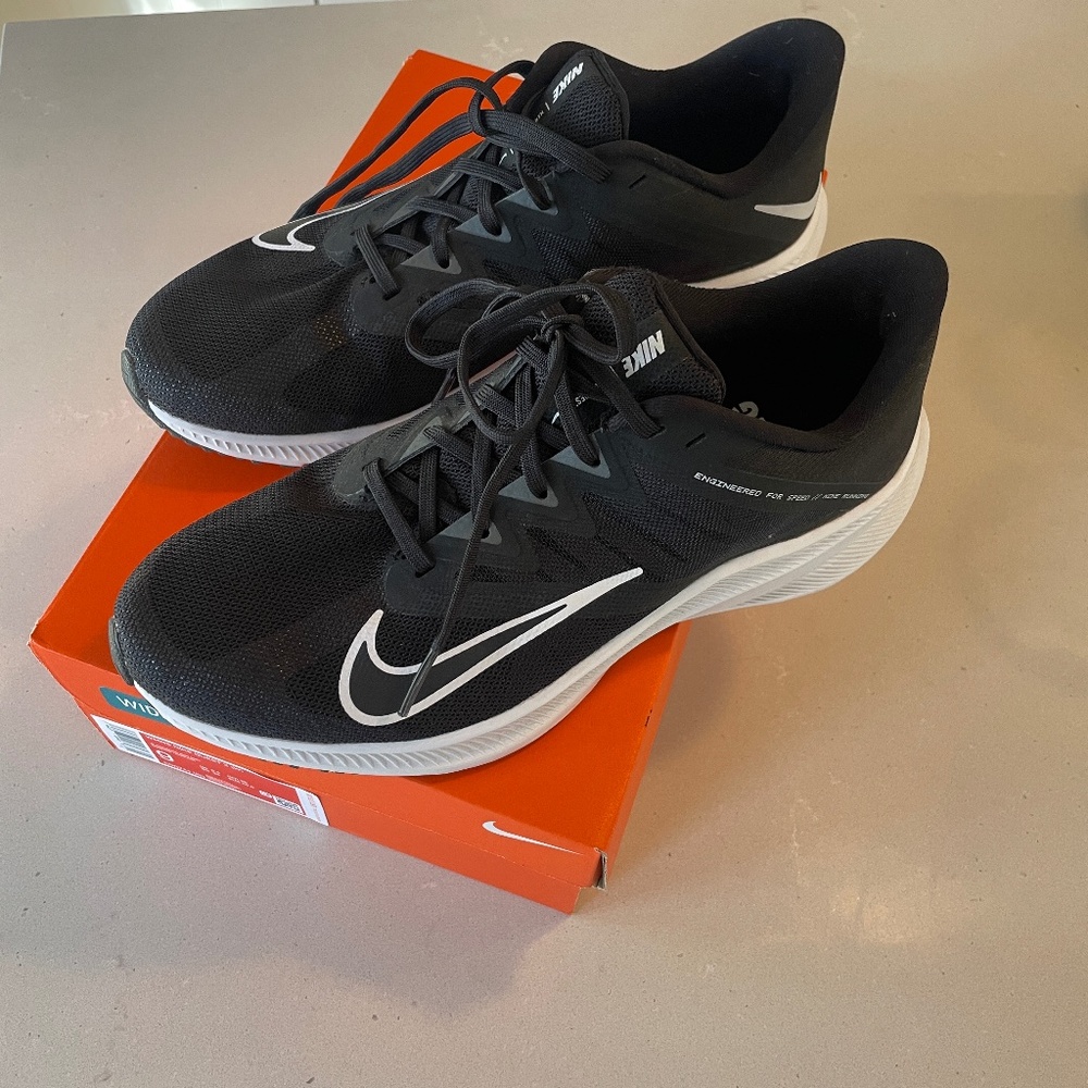 NWT Nike Womens Quest 3 (wide)